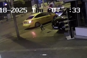 Bursa’da drift yapan araç ile motosiklet çarpıştı, kaza kameralara saniye saniye yansıdı