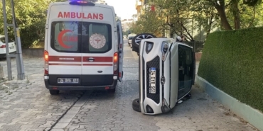 Ataşehir’de otomobil yan yattı: 1 yaralı