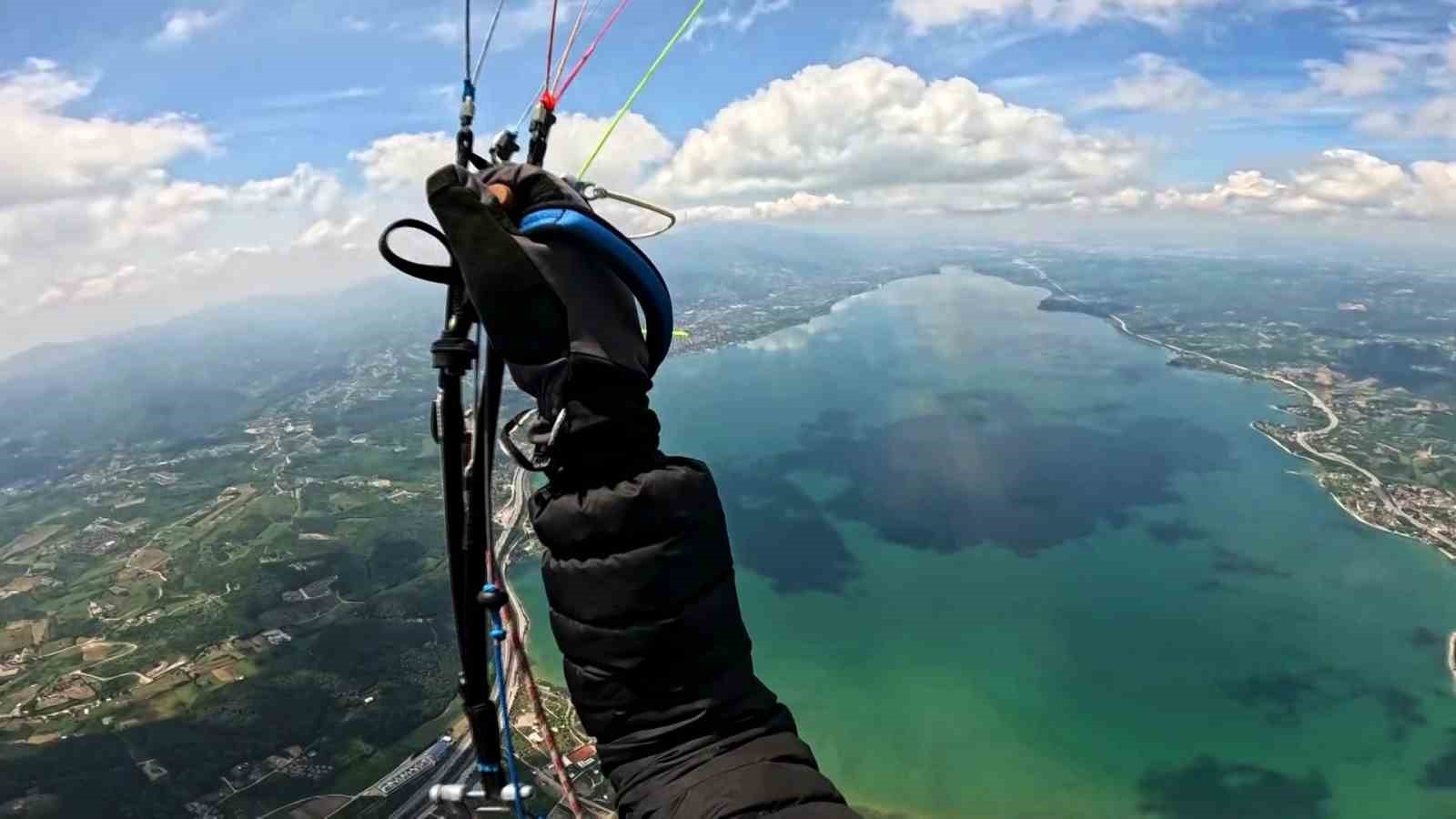 112 kilometreyi paraşütle uçtu: Sakarya’dan havalandı, Eskişehir’e indi