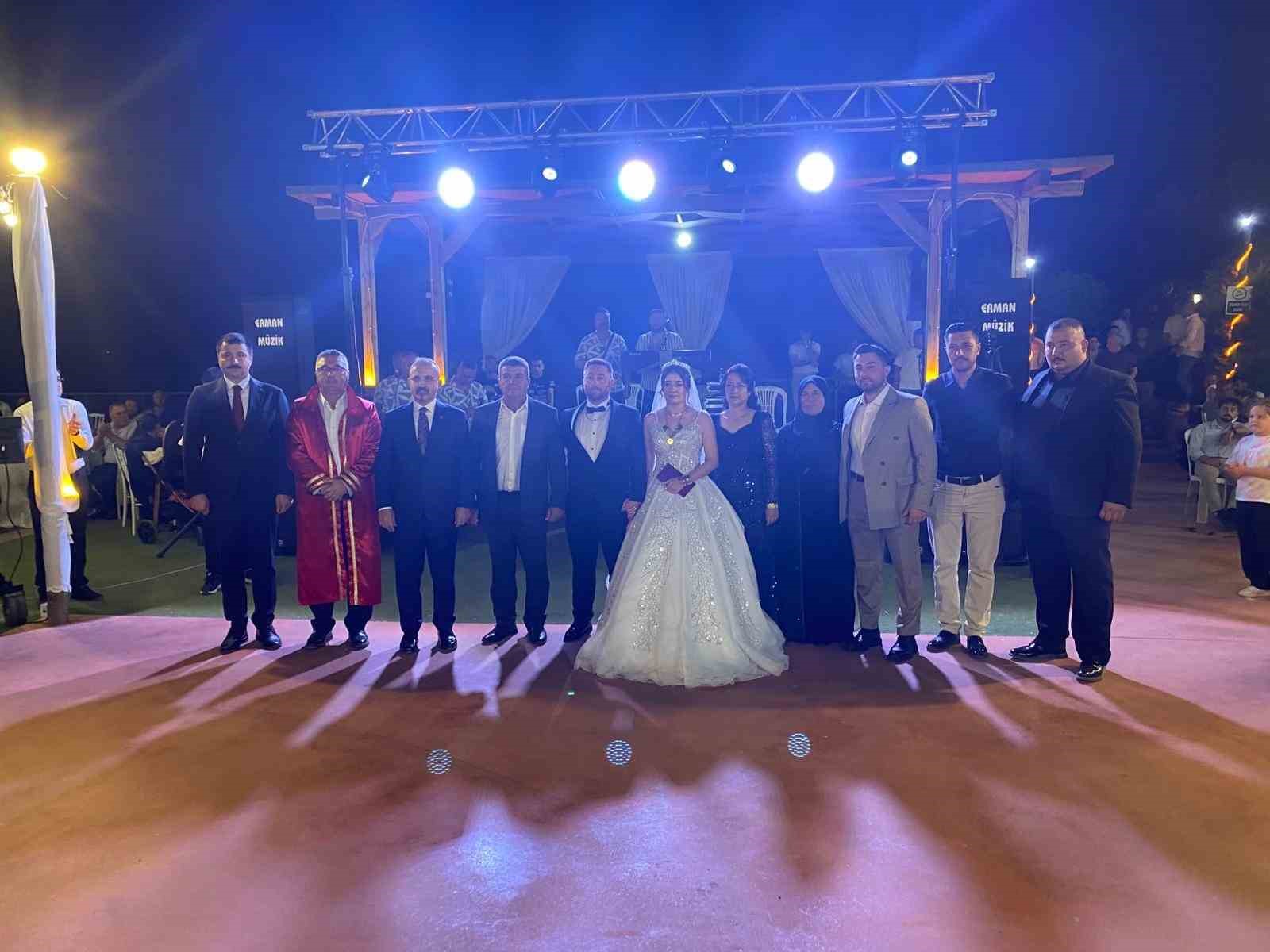 Bülent Turan nikah şahidi oldu