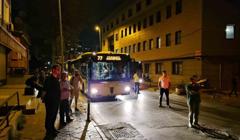 Beyoğlu’nda iş yerinde çıkan yangın paniğe neden oldu