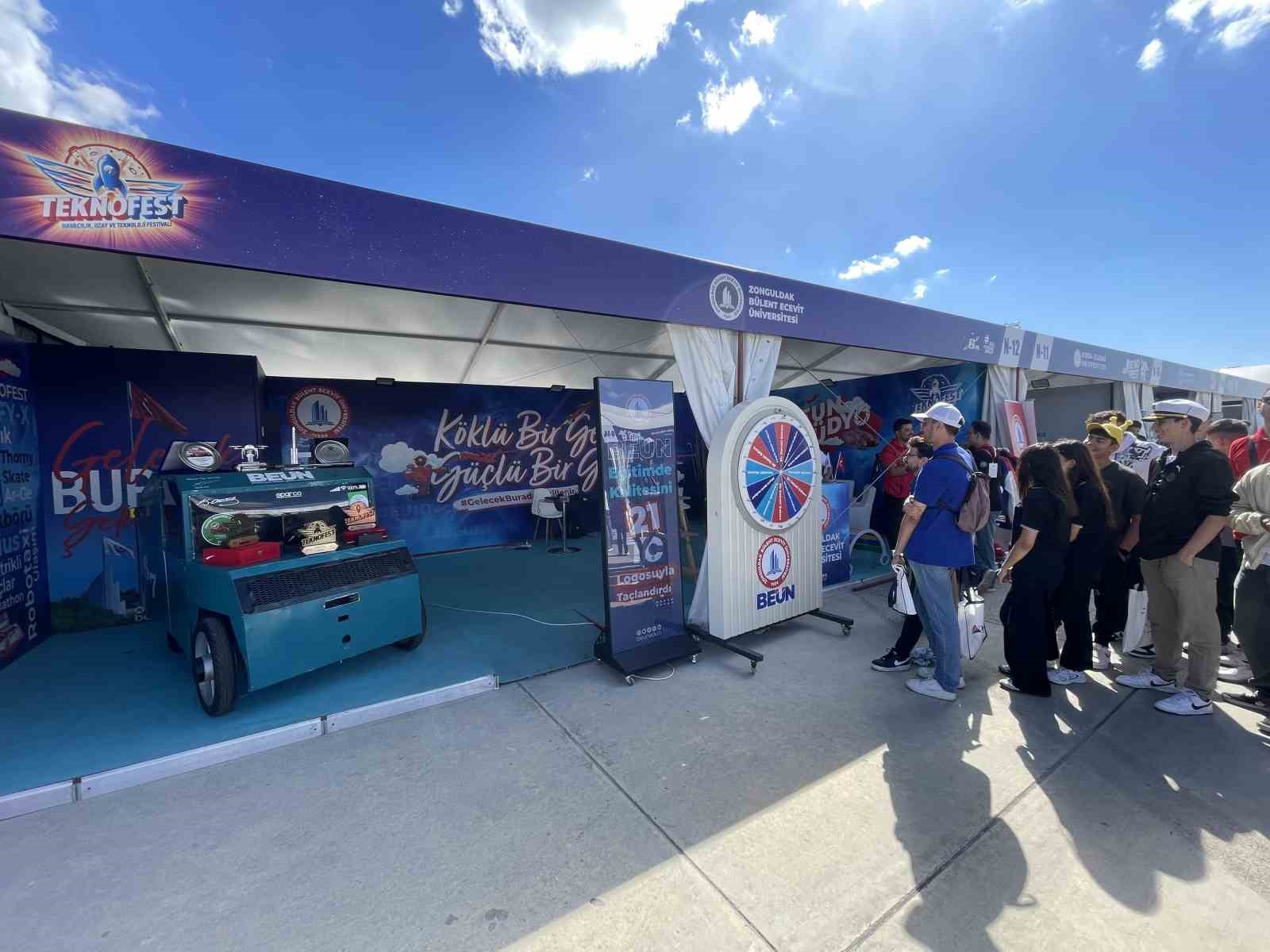 ZBEÜ OVAT Takımı Teknofest Robotaksi Binek Otonom Araç Yarışması’nda 7’nci oldu