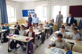 Bozüyük Kaymakamı Adem Öztürk Saffet Şeker İlkokulu’na ziyaret etti