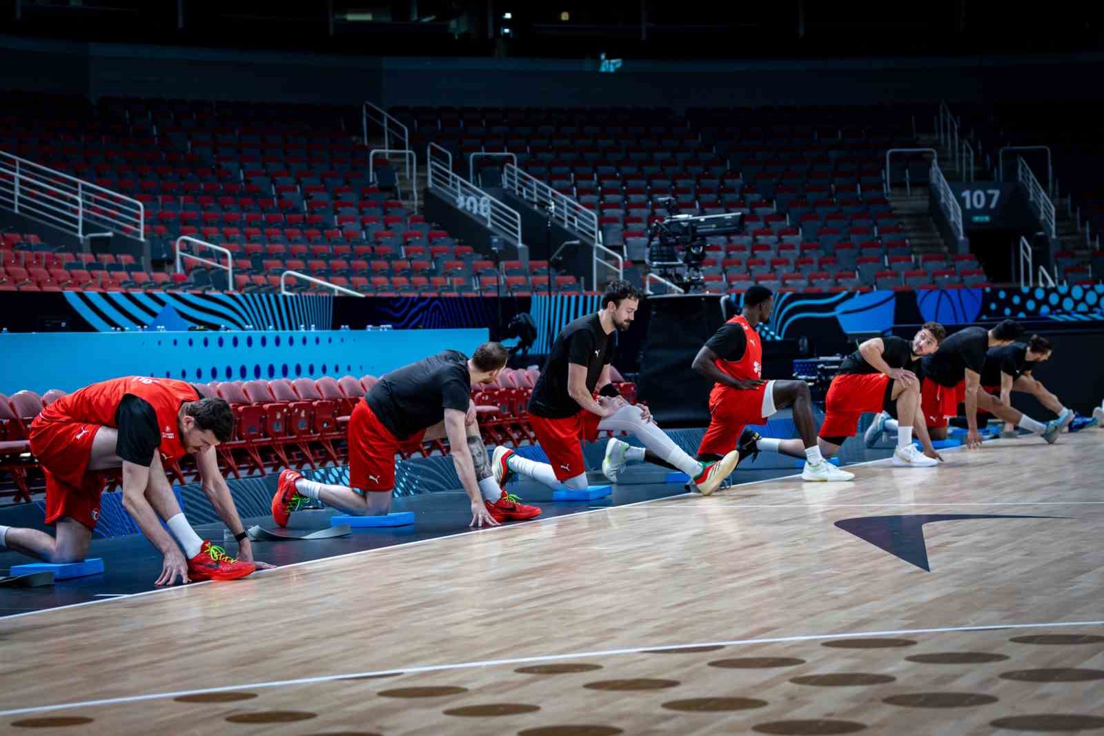 A Milli Erkek Basketbol Takımı, Sırbistan maçı hazırlıklarını sürdürdü