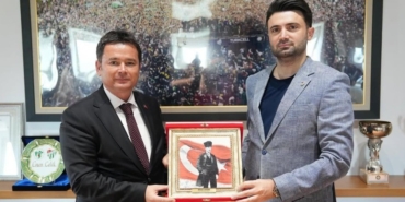 Erkan Aydın’dan Bursaspor’a moral ziyareti