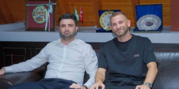 Bursaspor Sedat Cengiz ile yollarını ayırdı