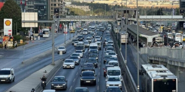 Okullarda uyum haftası başladı, İstanbul’da trafik yoğunluğu oluştu