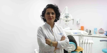 Geleceğin diş hekimleri yapay zeka destekli eğitimle yetişiyor