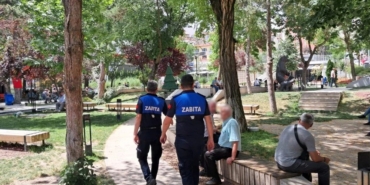 Bu kentte yere izmarit atan yandı