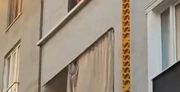 Bursa’da yangın paniği: Anneanne torununu alevlerden böyle kurtardı