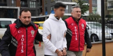 16 yaşındaki eski sevgilisini 30 bıçak darbesiyle öldürmüştü, 20 yıl hapis cezasına çarptırıldı