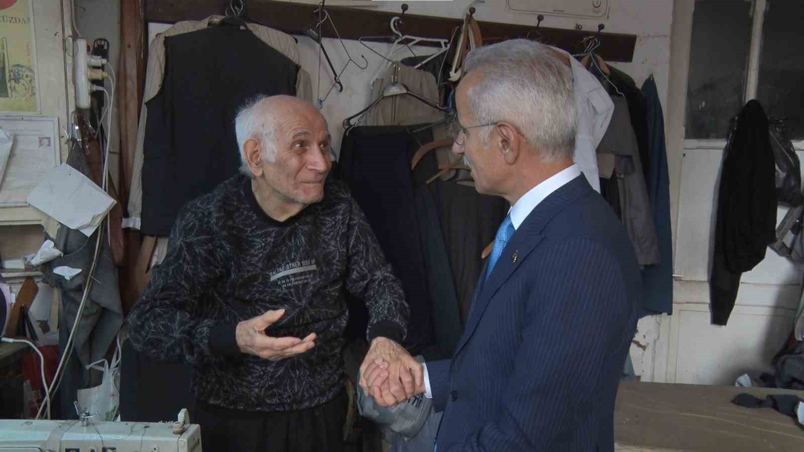 Bakan Uraloğlu ile 87 yaşındaki terzi arasında gülümseten diyalog