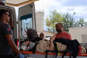 Otomobil ile çarpışan motosikletteki çift yaralandı