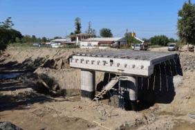 20 mahallenin yıllardır beklediği köprüde mutlu son