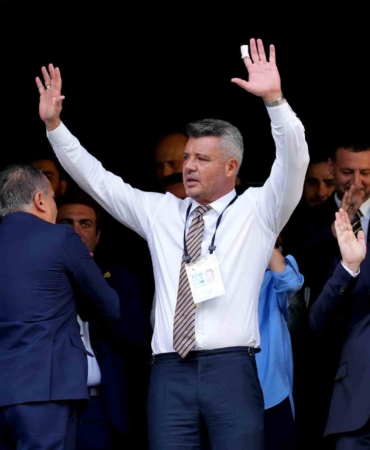 Sadettin Saran: "Umutsuzluğa daha fazla izin vermemek için buradayım"