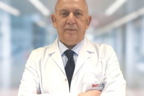 KBB Uzmanı Çalışkan: "İki haftadan uzun süren ses kısıklığı ciddi hastalık habercisi olabilir"