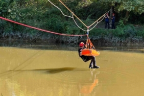 İtfaiyeden Sakarya Nehri üzerinde nefes kesen tatbikat