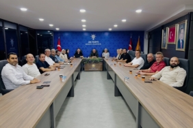 AK Parti heyetinde yol haritası belirlendi