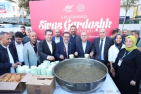Sultangazi’de Sivas Gardaşlık Festivali renkli görüntülere sahne oldu