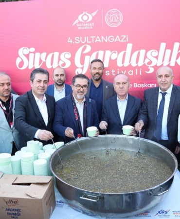 Sultangazi’de Sivas Gardaşlık Festivali renkli görüntülere sahne oldu