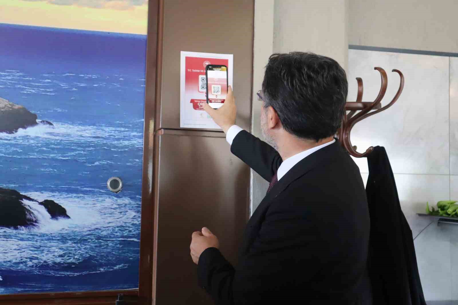 Bakan Yumaklı: "Karekod uygulaması gıda güvenliğini sağlamak için tüm işletmelerde yaygınlaşmalı"