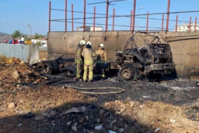 Ataşehir’de park halindeki kamyon alev alev yandı