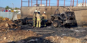 Ataşehir’de park halindeki kamyon alev alev yandı