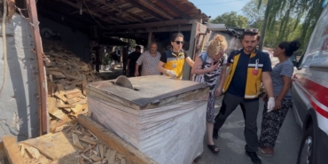 Kışlık yakacak derdine düşen kadının talihsiz anı: Diskten fırlayan tahta parçası yüzünden yaraladı