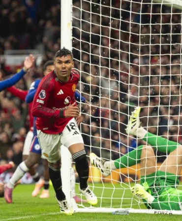 Manchester United, Chelsea’yi 2-1 mağlup etti