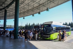 Vatandaşlar mavi bayraklı plajlara "800CK" ile akın etti