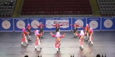 Balıkesirli folklorcular göz doldurdu