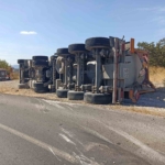 Balıkesir’de tır kazası: Kimyasal madde sızıntısına karşı tedbir alındı