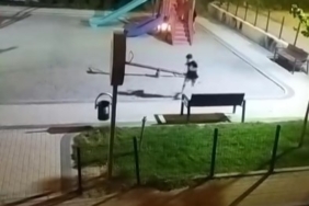 Bursa’da çocuklar oyun parkını ateşe verdi