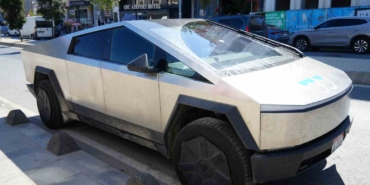 Elektrikli araçla dünya turuna çıkan ikili Türkiye’de: İlk durak Arnavutköy