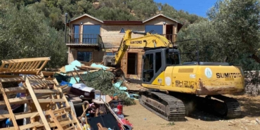 Çanakkale’de 22 kaçak yapı yıkıldı
