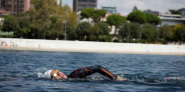 30 Ağustos Zafer Bayramı’nda İrem Sönmez’den 30 saatlik tarihi yüzüş