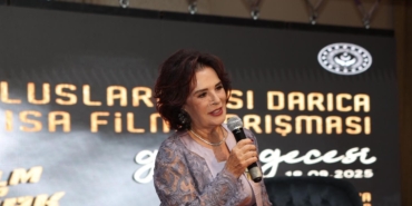 Hülya Koçyiğit’ten yapay zeka yorumu: "Bu haliyle kullanılırsa korkutucu, üzücü"