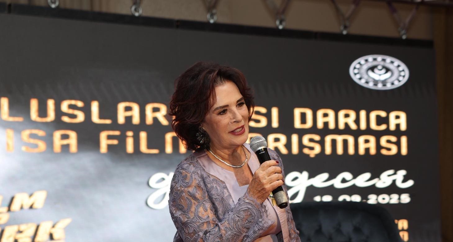 Hülya Koçyiğit’ten yapay zeka yorumu: "Bu haliyle kullanılırsa korkutucu, üzücü"