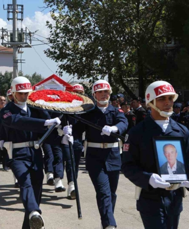 Kıbrıs Gazisi Rafi Koç, askeri törenle son yolculuğuna uğurlandı