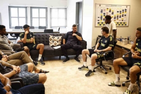 Fenerbahçe’de Başkan Sadettin Saran futbolcularla bir araya geldi