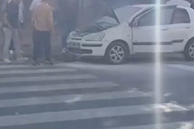 Esenyurt’ta okul önünde park halinde olan araç yandı