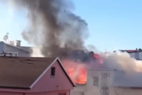 Bursa’da 3 katlı binanın çatısı alev alev yandı