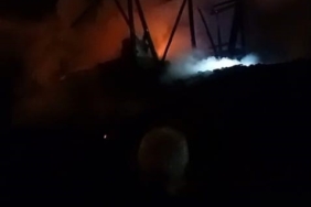 Bursa’da çıkan yangında samanlık kullanılamaz hale geldi