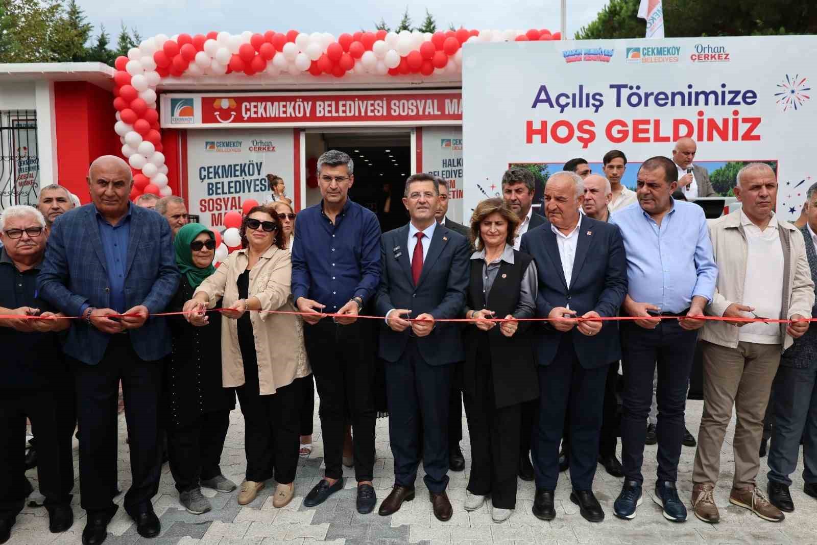 Çekmeköy’de 2’nci sosyal market açıldı