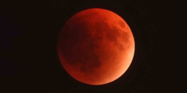 ’Kanlı ay’ tutulması manzarası