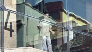 İstiklal Caddesi’nde İranlı şahıs intihar girişiminde bulundu