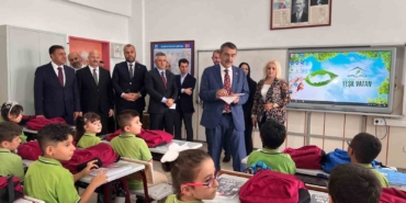 Öğrencilerden Bakan Tekin’e sevgi seli