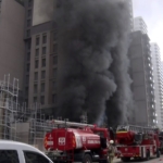 Kadıköy’de bir inşaatta çıkan yangının söndürme çalışmaları devam ediyor