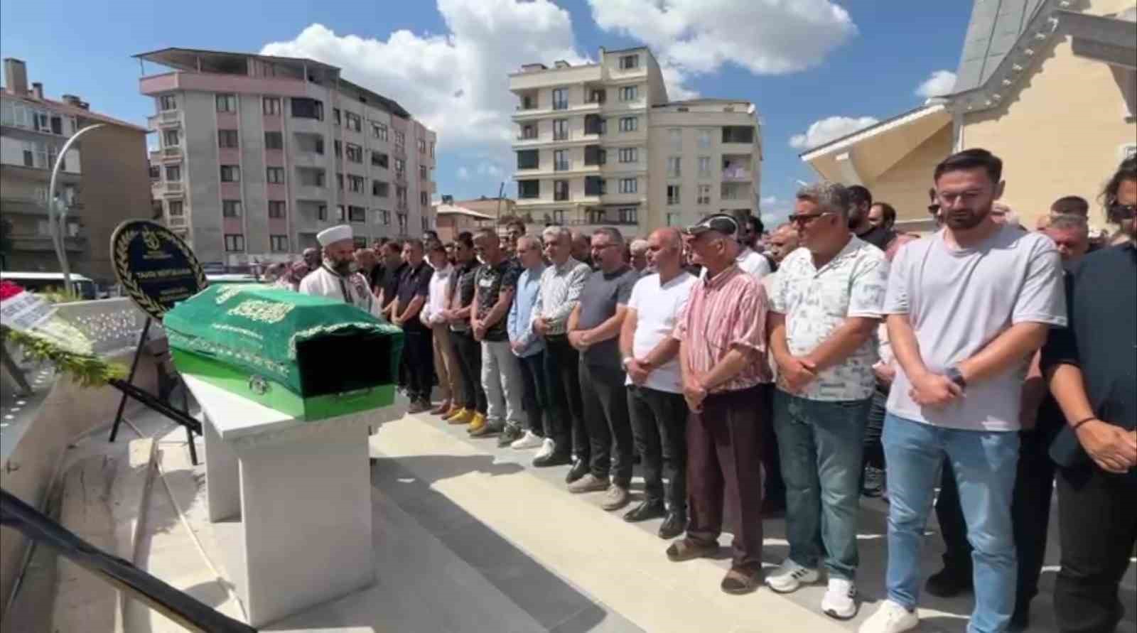 Milli voleybolcuların en acı günü: Babalarını toprağa verdiler