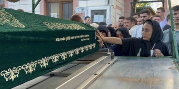 Eyüpsultan’da öldürülen 20 yaşındaki genç son yolculuğuna uğurlandı